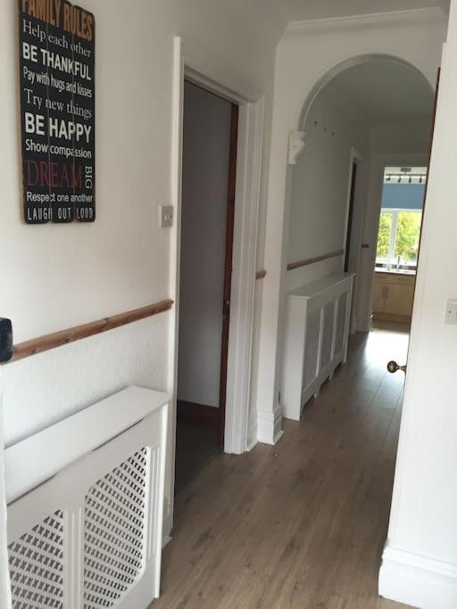 Spacious 5 Large Bedroom Victorian House - Beach 2 Miles Poole Kültér fotó