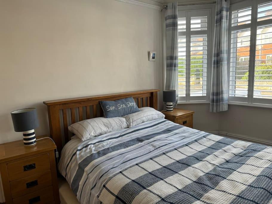 Spacious 5 Large Bedroom Victorian House - Beach 2 Miles Poole Kültér fotó